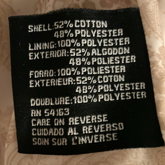 GUESS - Picture 3 of 4